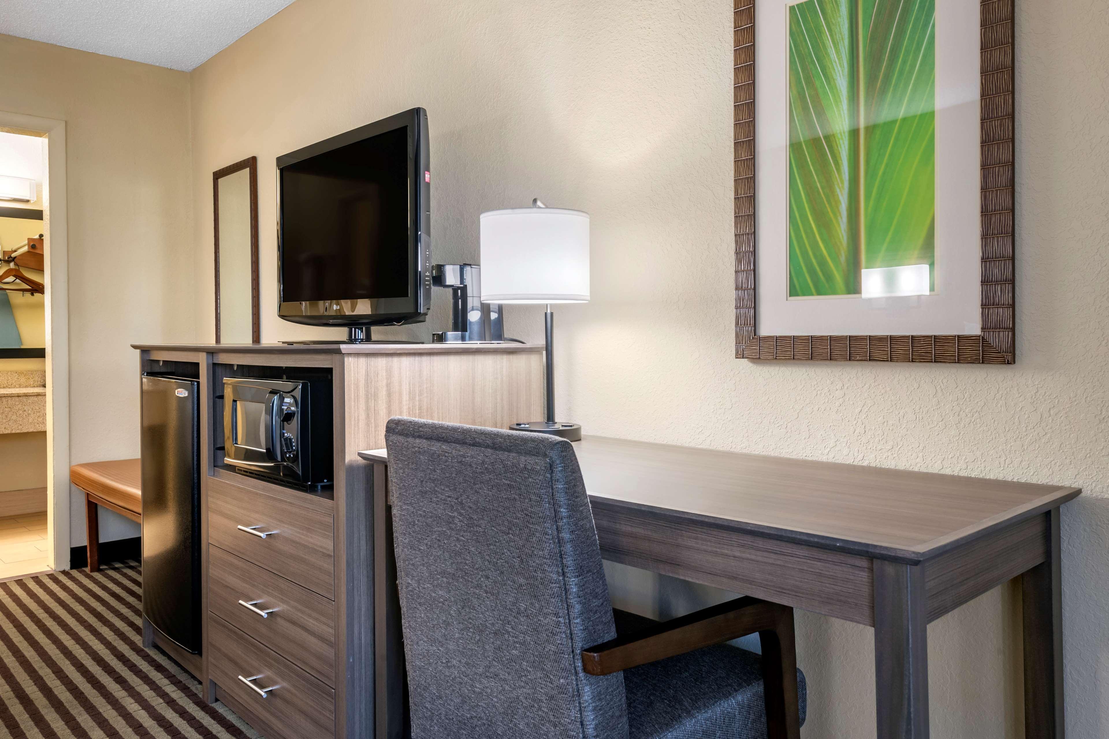 Best Western Downtown Стюарт Экстерьер фото