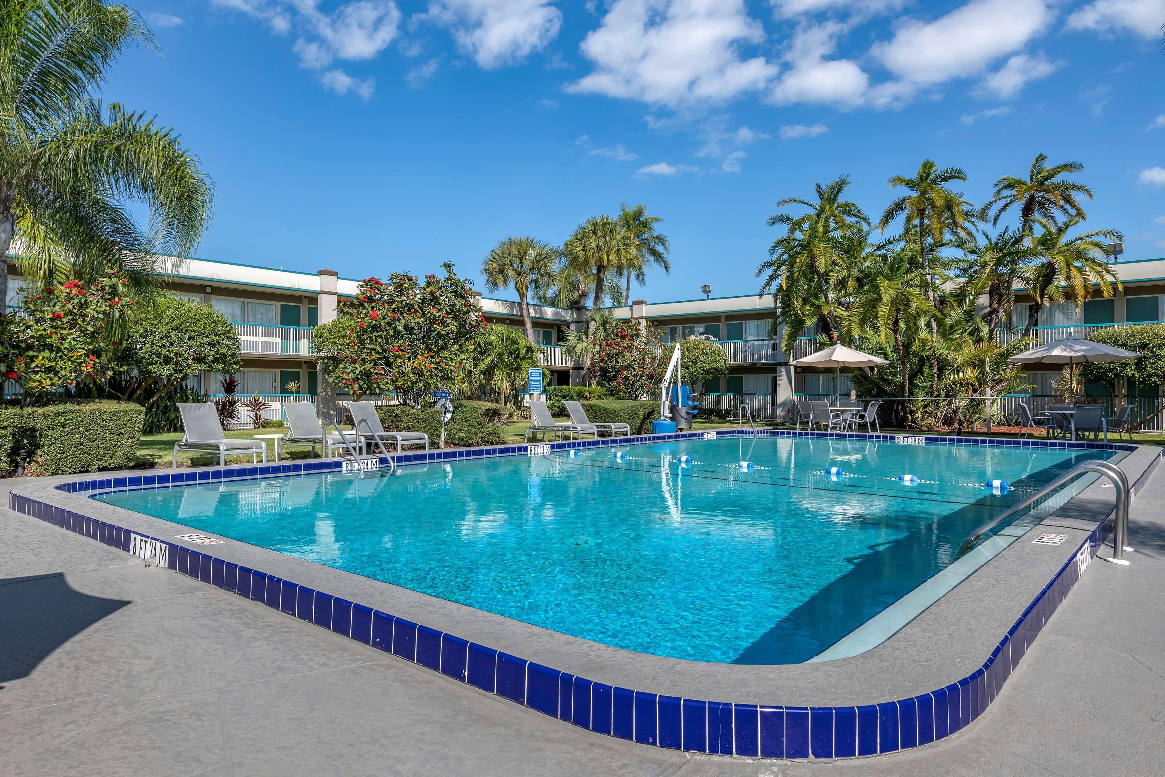 Best Western Downtown Стюарт Экстерьер фото
